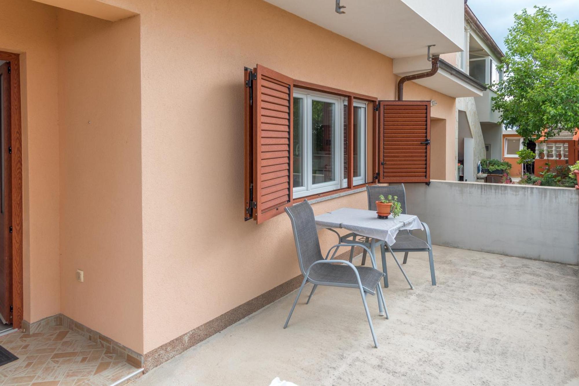 נין Studio Apartment מראה חיצוני תמונה